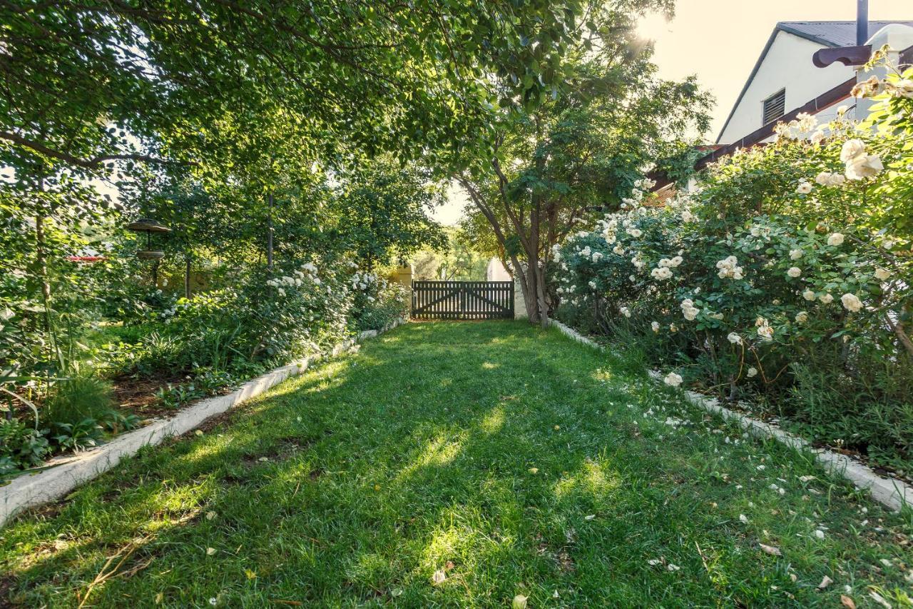 Oude Pastorie Bed & Breakfast Nieu-Bethesda Exterior photo